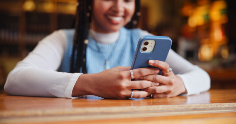 young woman looking up textplus alternative